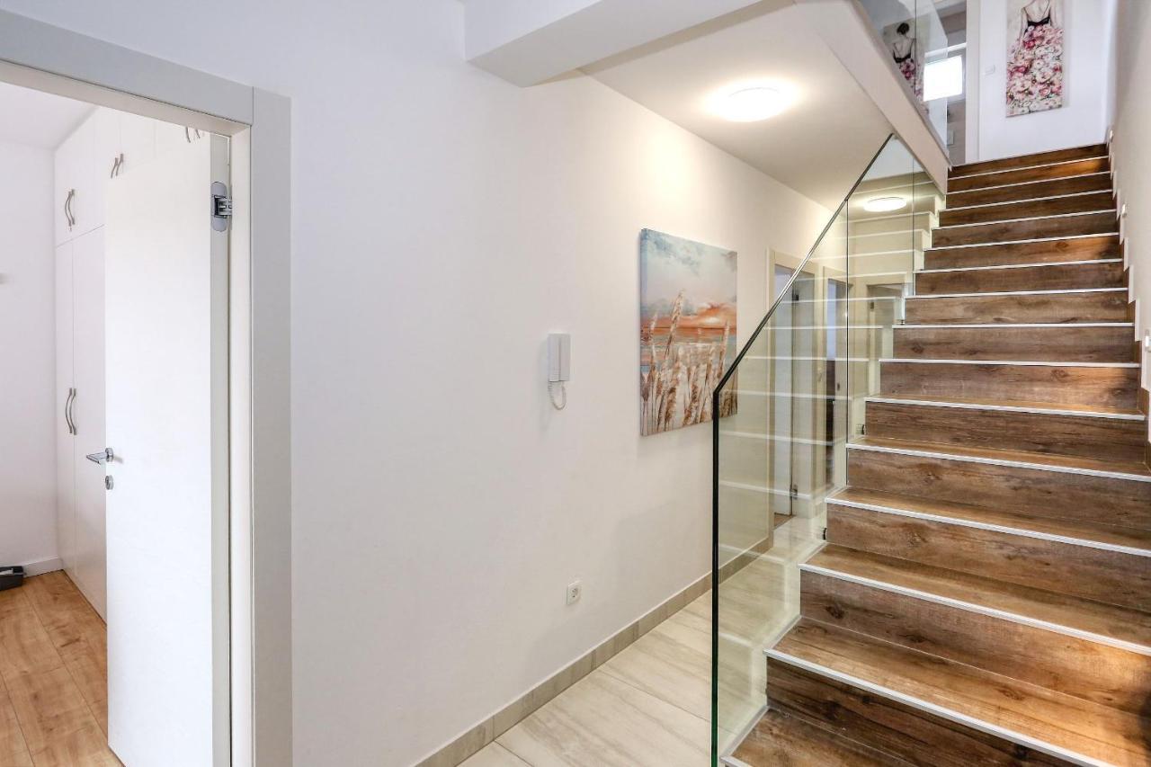 Luxury Apartment Isabell Zaton  Exterior photo