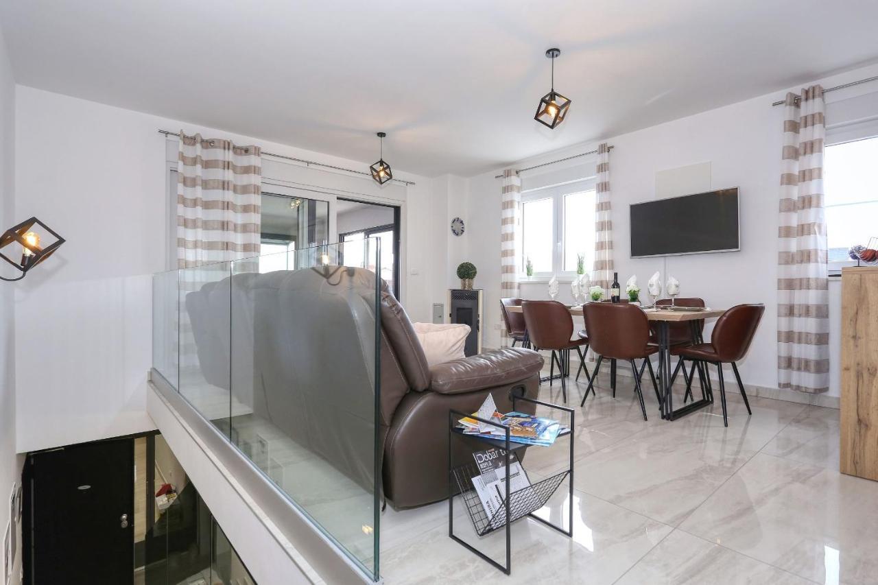 Luxury Apartment Isabell Zaton  Exterior photo
